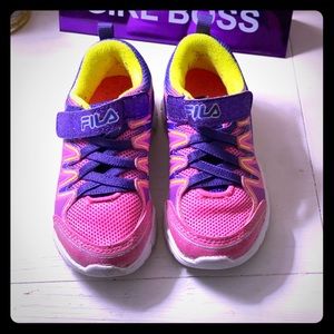 Girls barely used Filas